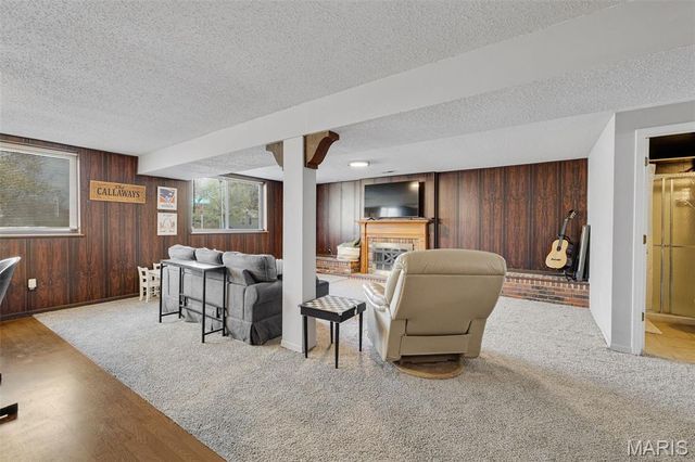 2301 Pheasant Run Drive, Maryland Heights, MO 63043