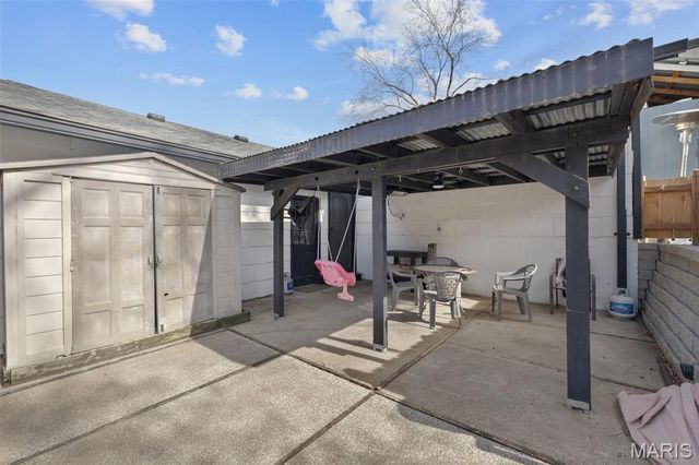 2301 Pheasant Run Drive, Maryland Heights, MO 63043