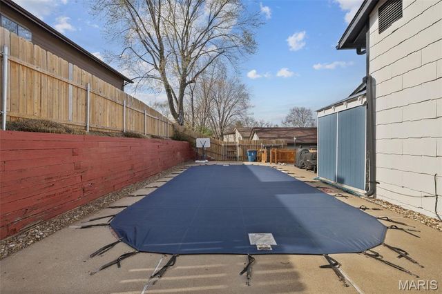 2301 Pheasant Run Drive, Maryland Heights, MO 63043