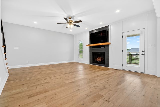 413 Sheas Way, Clarksville, TN 37043