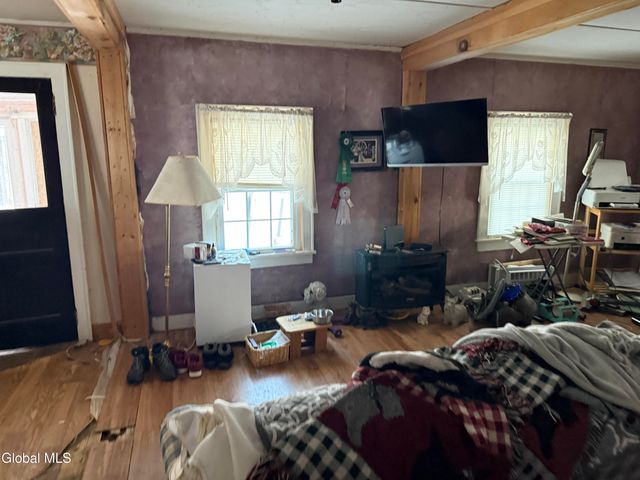 813 County Highway 122, Gloversville, NY 12078