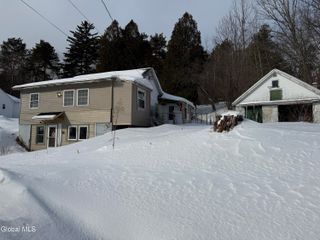 813 County Highway 122, Gloversville, NY 12078