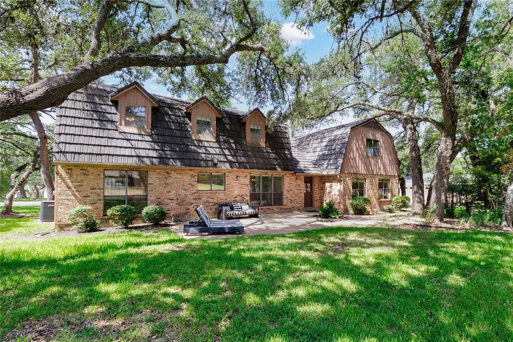 9006 BALCONES CLUB DR, Austin, TX 78750