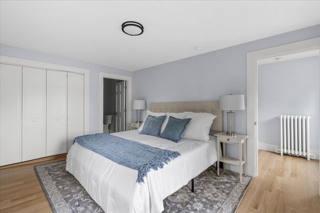 114 Hull St, Hingham, MA 02043