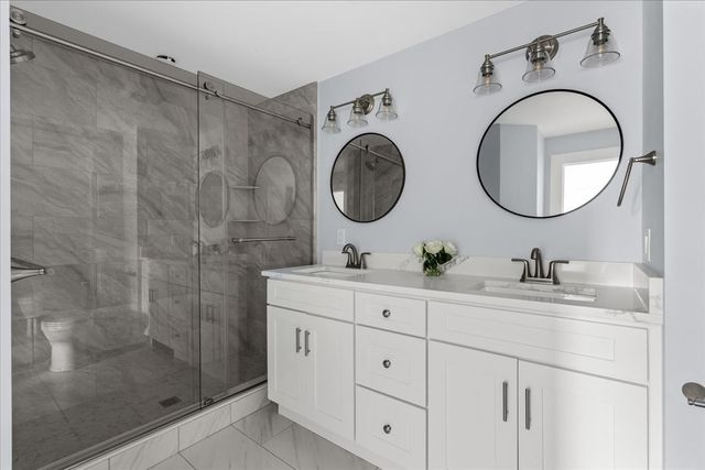 114 Hull St, Hingham, MA 02043