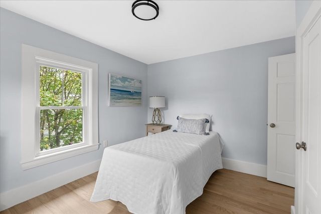 114 Hull St, Hingham, MA 02043