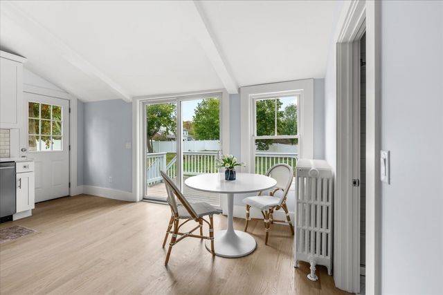 114 Hull St, Hingham, MA 02043