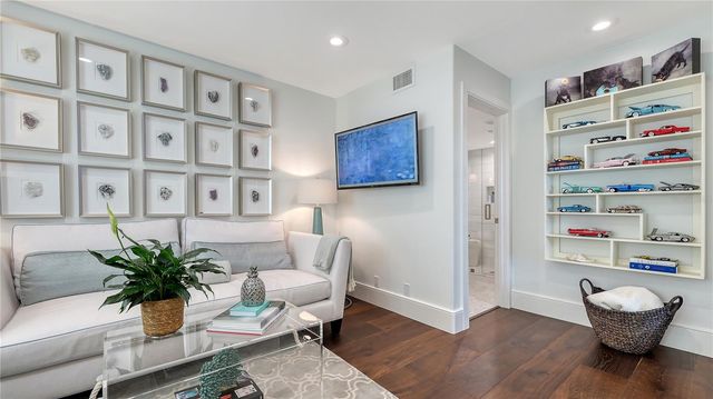 340 GULF OF MEXICO DRIVE 136, Longboat Key, FL 34228