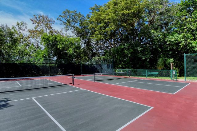 340 GULF OF MEXICO DRIVE 136, Longboat Key, FL 34228