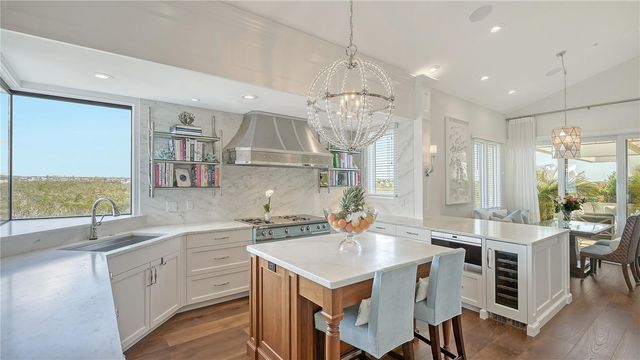 340 GULF OF MEXICO DRIVE 136, Longboat Key, FL 34228