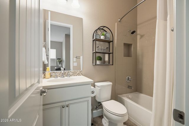 3746 E AZALEA Drive, Gilbert, AZ 85298