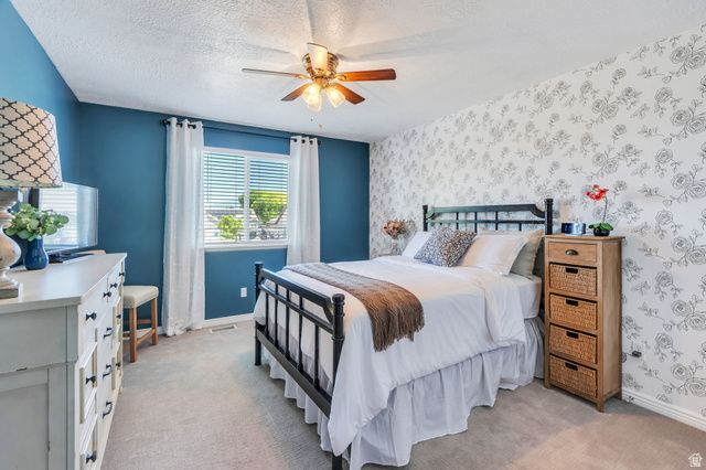 1368 W 2350 S, Woods Cross, UT 84087