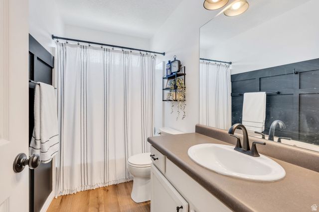 1368 W 2350 S, Woods Cross, UT 84087