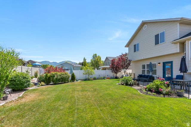 1368 W 2350 S, Woods Cross, UT 84087