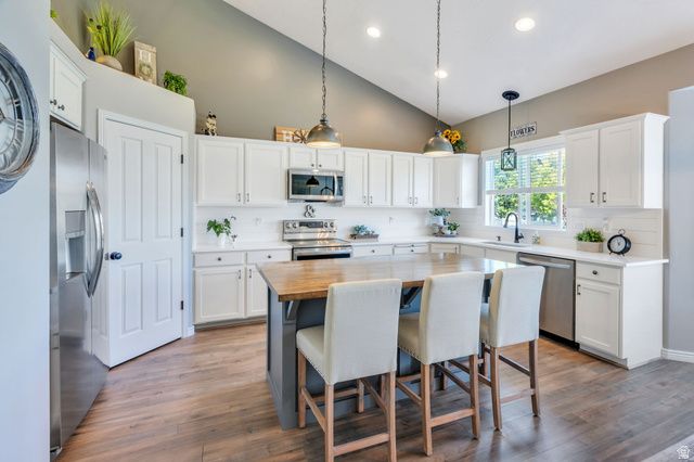 1368 W 2350 S, Woods Cross, UT 84087