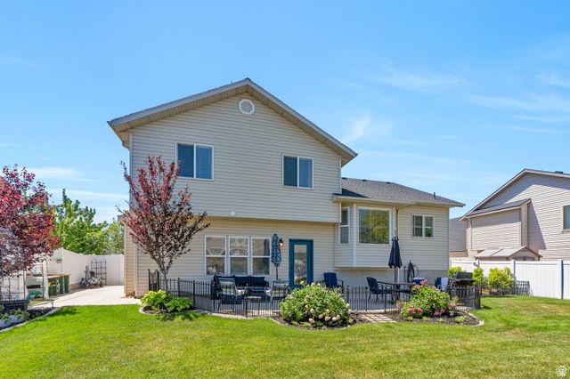 1368 W 2350 S, Woods Cross, UT 84087