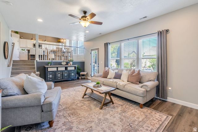 1368 W 2350 S, Woods Cross, UT 84087