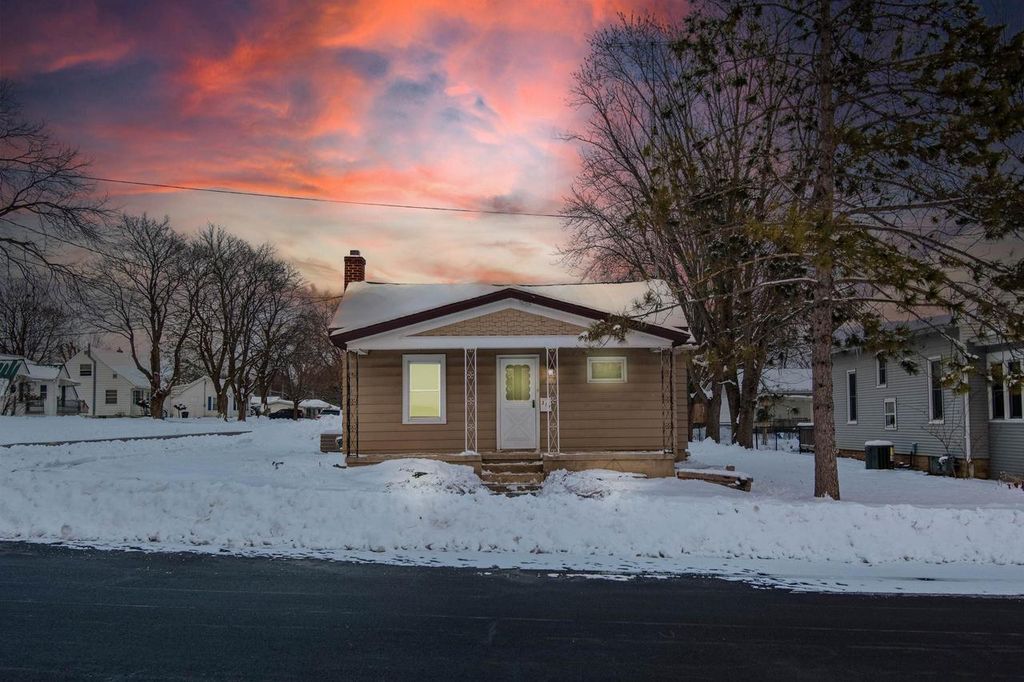 317 Hamburg Street, Ripon, WI 54971