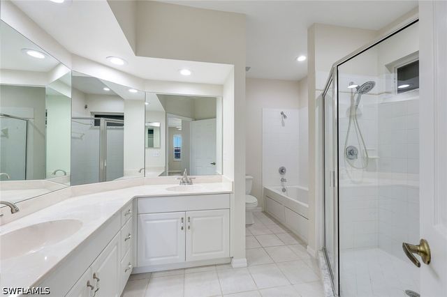 210 Waterside CIR 201, Marco Island, FL 34145