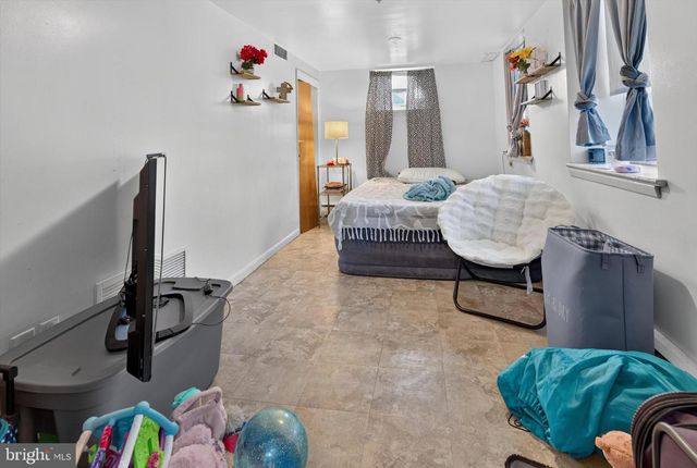 1900 GARRETT RD, Lansdowne, PA 19050