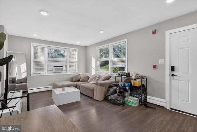 1900 GARRETT RD, Lansdowne, PA 19050