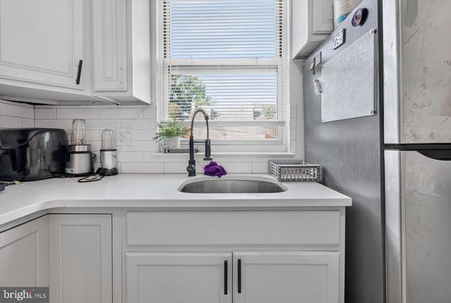 1900 GARRETT RD, Lansdowne, PA 19050