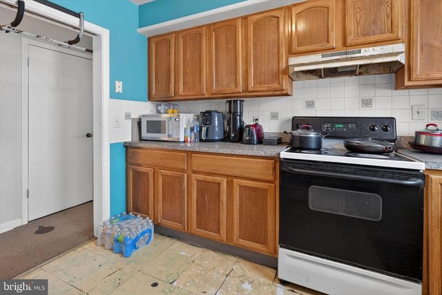 1900 GARRETT RD, Lansdowne, PA 19050