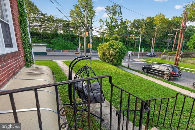 1900 GARRETT RD, Lansdowne, PA 19050