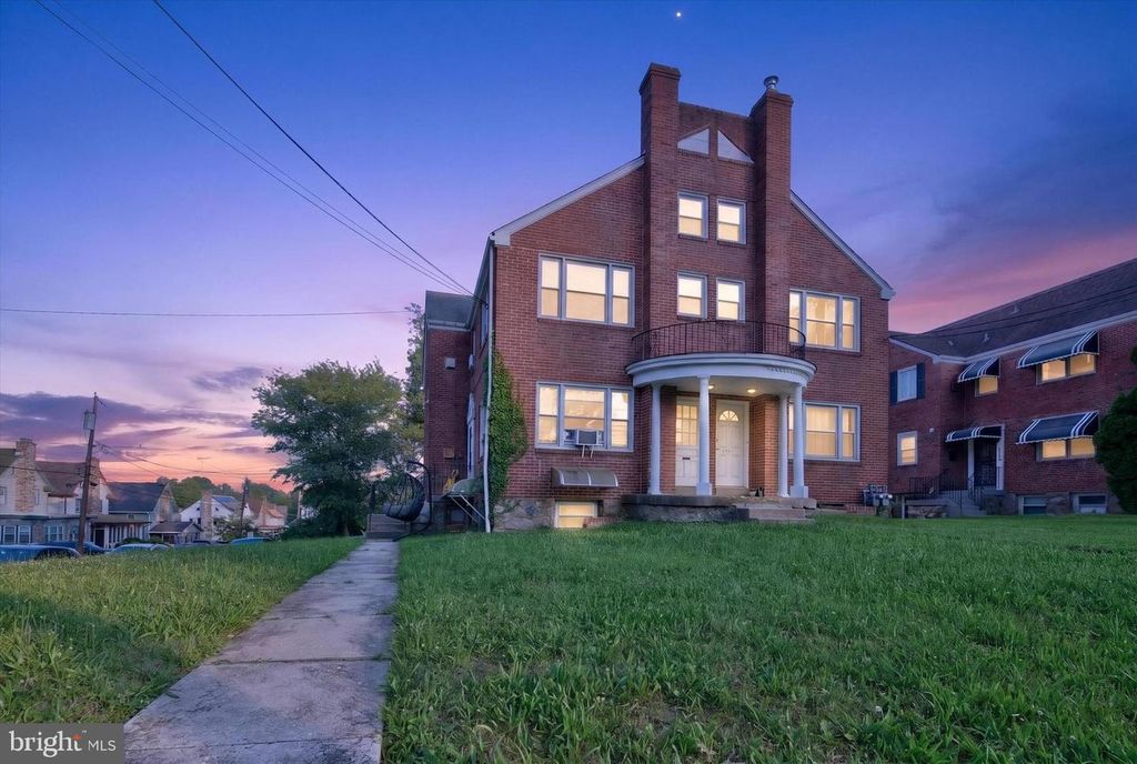 1900 GARRETT RD, Lansdowne, PA 19050