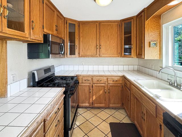 10100 Indian Hill Rd, Newcastle, CA 95658