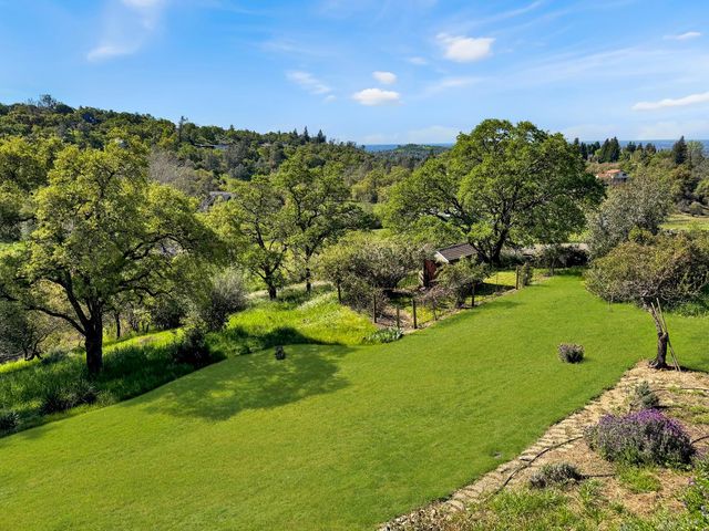 10100 Indian Hill Rd, Newcastle, CA 95658