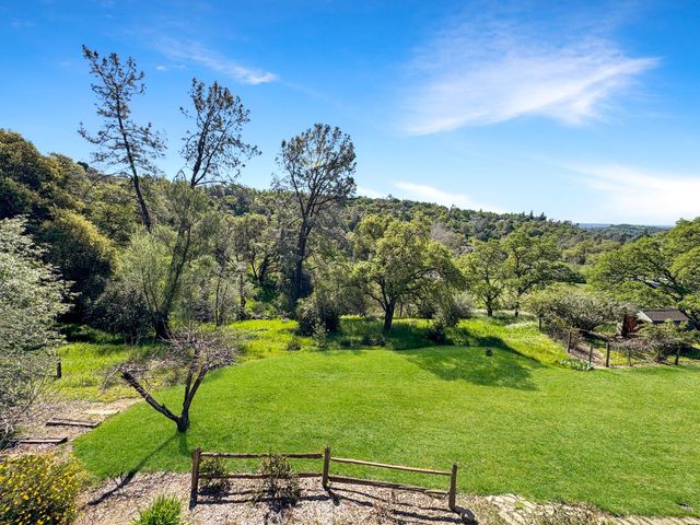 10100 Indian Hill Rd, Newcastle, CA 95658