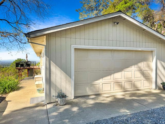 10100 Indian Hill Rd, Newcastle, CA 95658