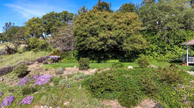 10100 Indian Hill Rd, Newcastle, CA 95658