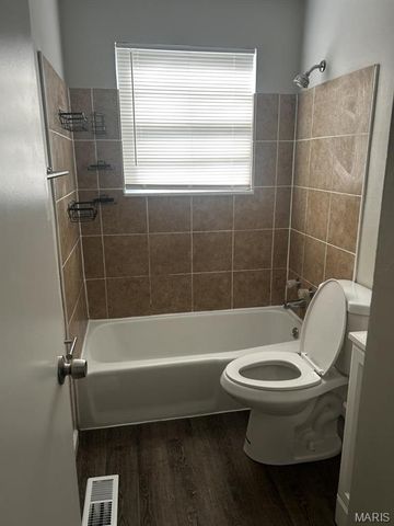 10202 Castle Drive, St Louis, MO 63136