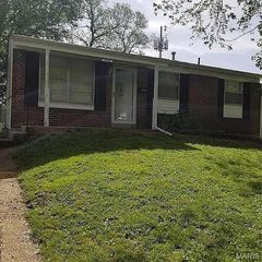 10202 Castle Drive, St Louis, MO 63136