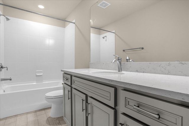 17315 MILLION LAKES COURT, Clermont, FL 34714
