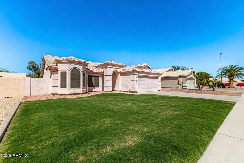 226 W GAIL Drive, Gilbert, AZ 85233