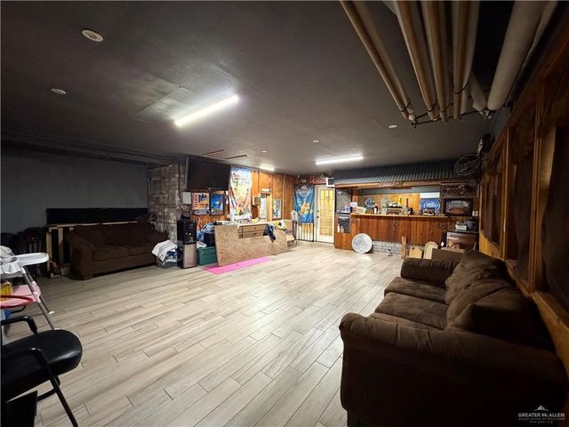 214 N Resplandor Street, Mission, TX 78572