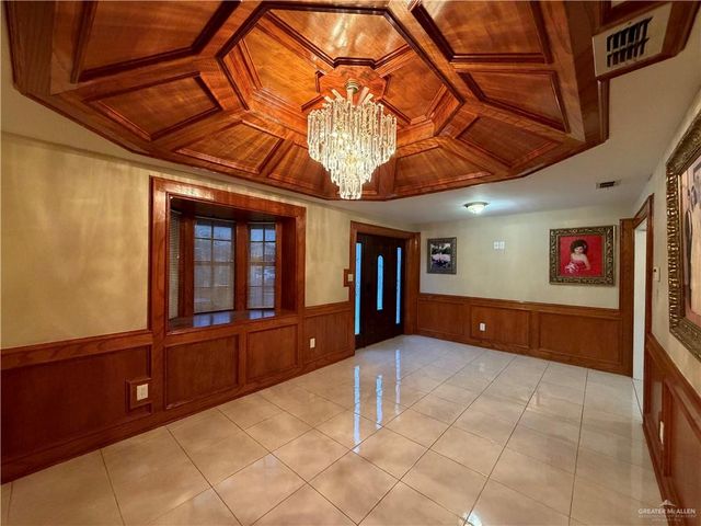 214 N Resplandor Street, Mission, TX 78572