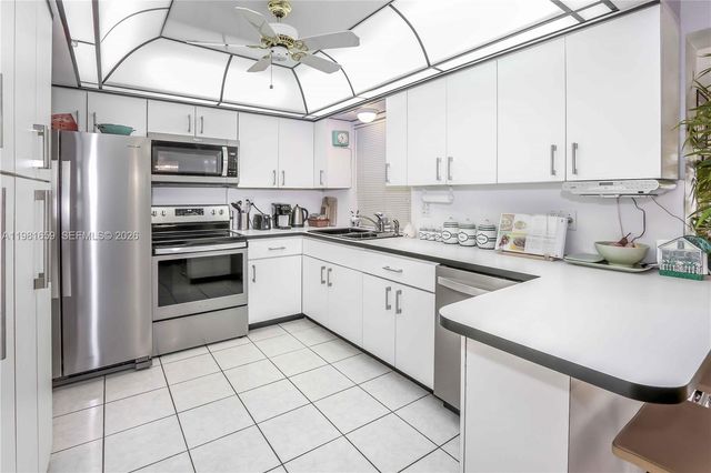 2209 N 15th Avenue, Hollywood, FL 33020
