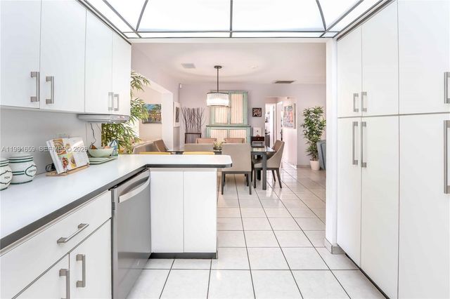 2209 N 15th Avenue, Hollywood, FL 33020