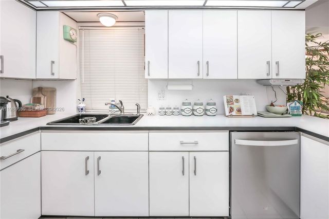 2209 N 15th Avenue, Hollywood, FL 33020