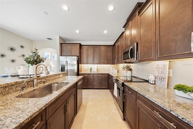 1110 UMBRIA LANE, St Cloud, FL 34771