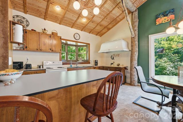 583 Dark Ridge Road, Sylva, NC 28779