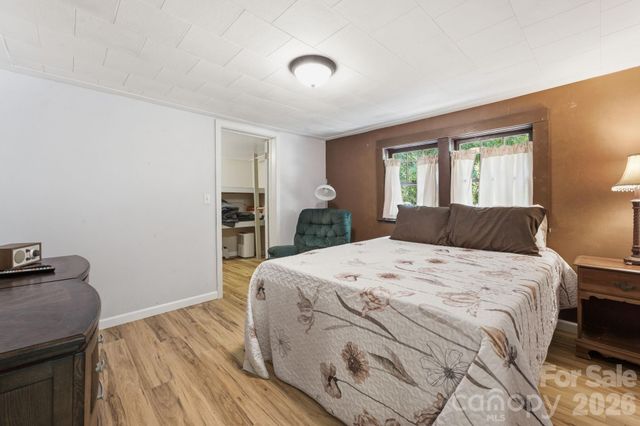 583 Dark Ridge Road, Sylva, NC 28779