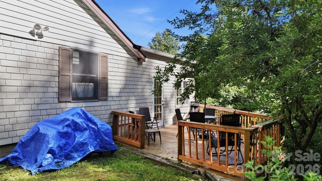 583 Dark Ridge Road, Sylva, NC 28779