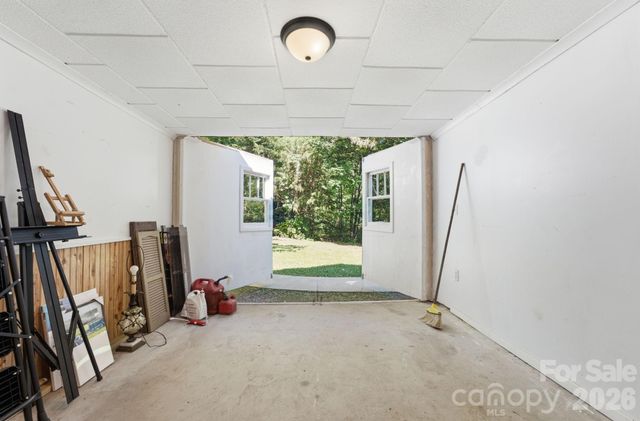 583 Dark Ridge Road, Sylva, NC 28779