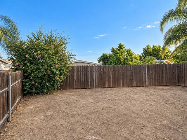 135 N Pepper 50, Rialto, CA 92376