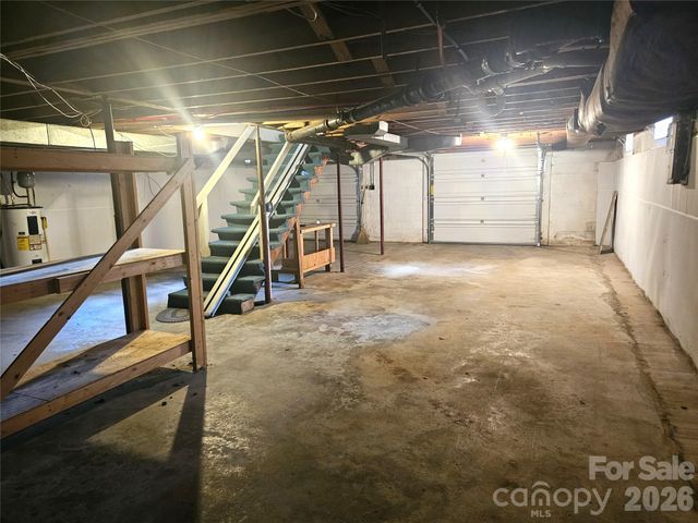 557 Goldmoor Drive NE, Concord, NC 28025
